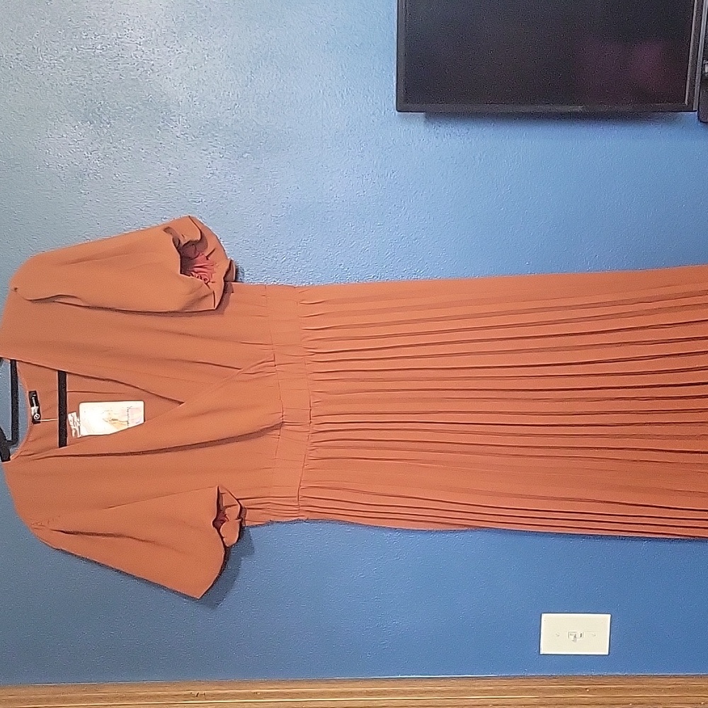 Faux wrap pleated skirt dress